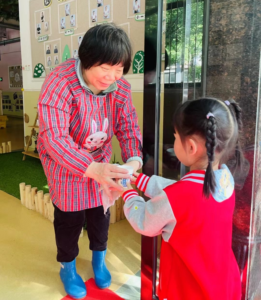 41df4bd113abe401d715571e69ad7052.png 41df4bd113abe401d715571e69ad7052.png